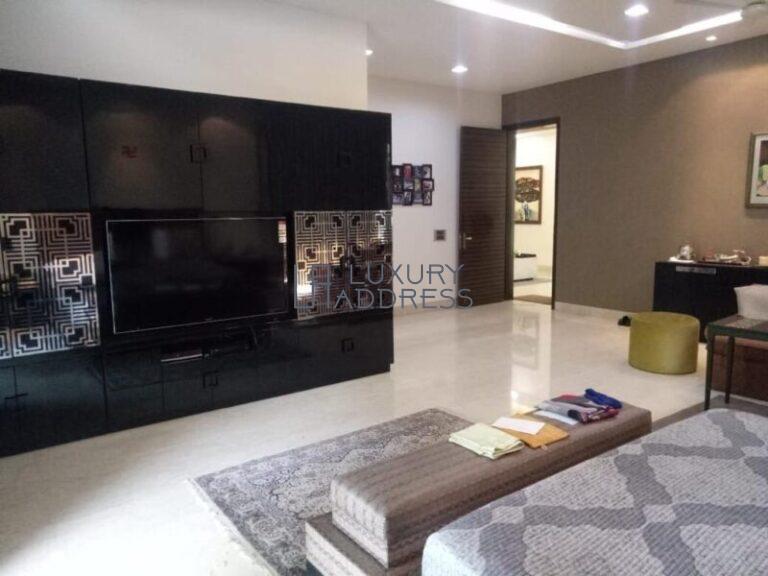 Lavish 6 BHK Farmhouse Rent in Vasant Kunj, South Delhi - Luxury Address