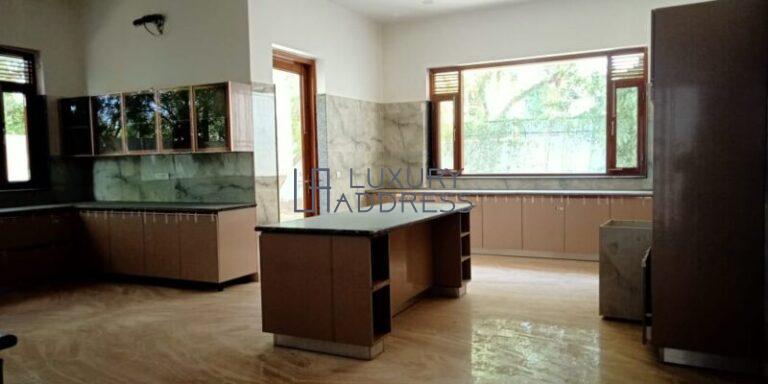 Rent 8BHK Semi-Furnished Farmhouse Vasant Kunj South Delhi - Luxury Address