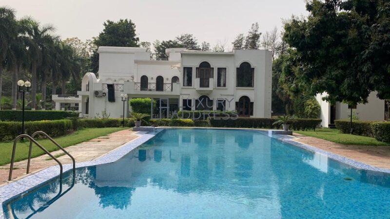 5BHK Rental Farmhouse in Radhey Mohan Drive, Delhi