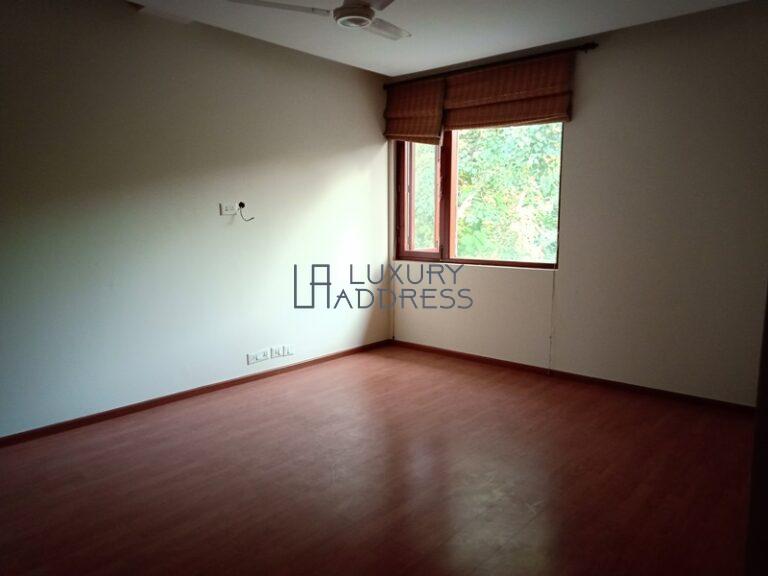 Spacious 3BHK Semi-Furnished Apartment Rent Golf Links, South Delhi - Luxury Address