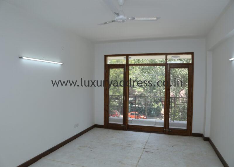 3BHK Semi-Furnished Rental Flat Jor Bagh, South Delhi - Luxury Address